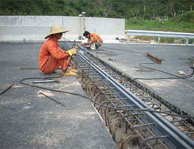 桥梁伸缩缝更换